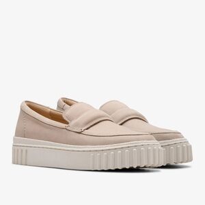 Clarks Women’s Platform Loafers US 9½ – Excellent Condition, Stylish & Comfy